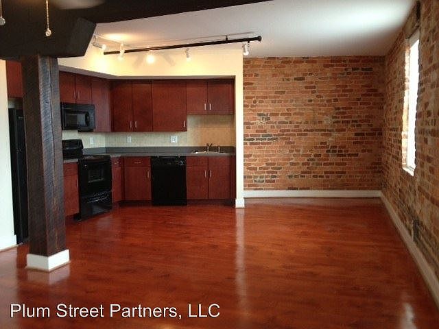 2nd image of 316 E Bank St APT 301
