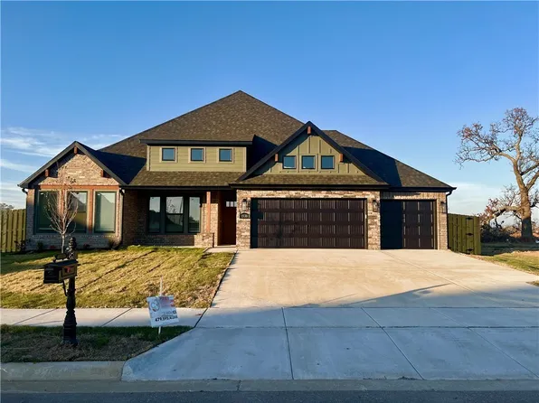 1530 Josephine Dr, Centerton, AR 72719