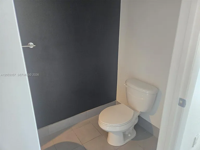 92 SW 3rd St #1808 — Photo 9