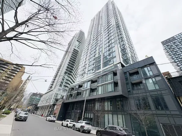 65 Mutual St #1904, Toronto, ON M5B 2A9