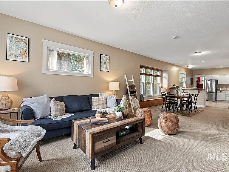 520 S 15th Ave — Photo 11