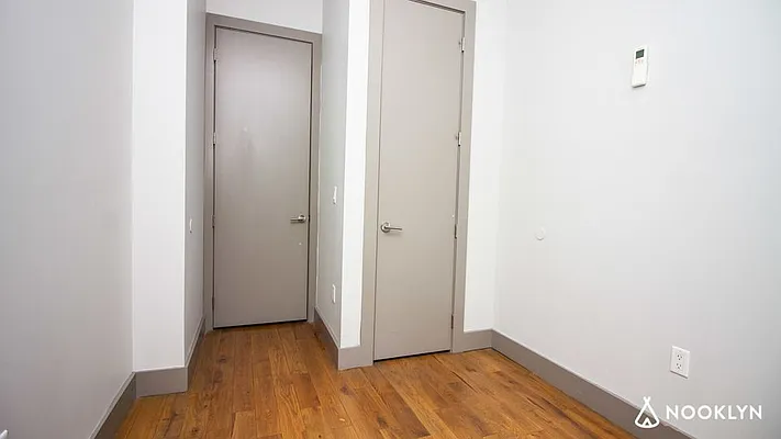 Rented by Nooklyn NYC LLC | media 43