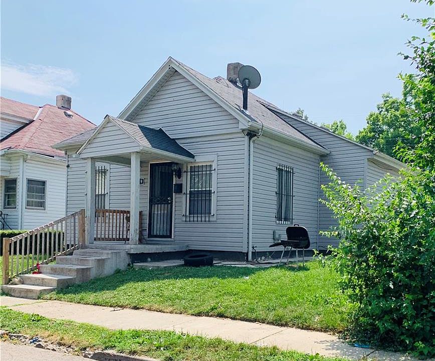 2nd image of 939 Gard Ave