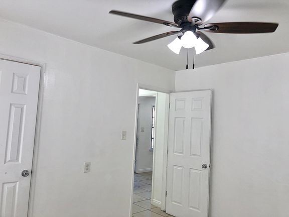 5th image of 9518 Darnell St