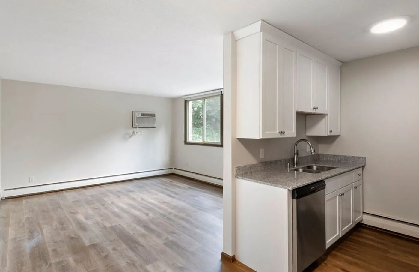 3708 West 32nd Street — Photo 4