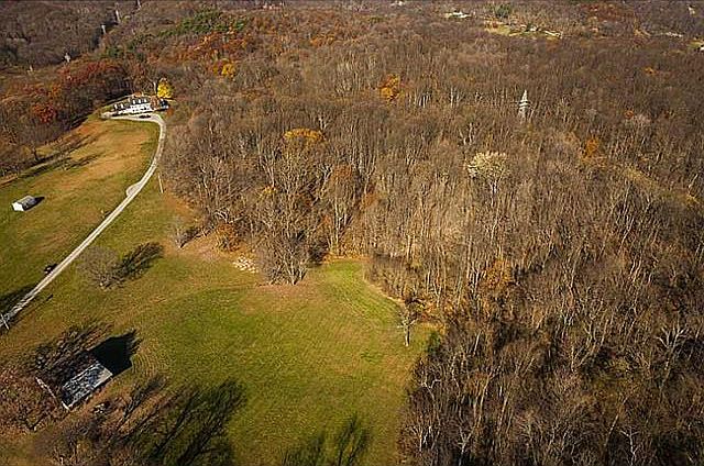 2nd image of 2415 Brant Ln