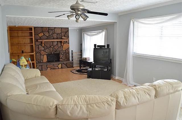 2nd image of 2203 Taffy Dr