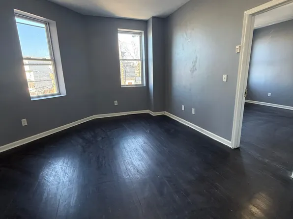 10 40th St, Irvington, NJ