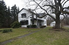 4th image of 2036 Atkinson Ave