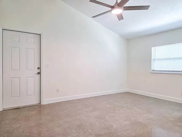 7316 NE Waldo Rd — Photo 7