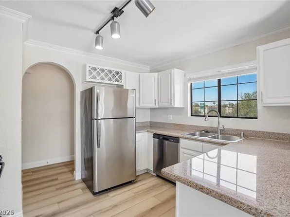 2700 N Rainbow Blvd APT 2136, Las Vegas, NV 89108