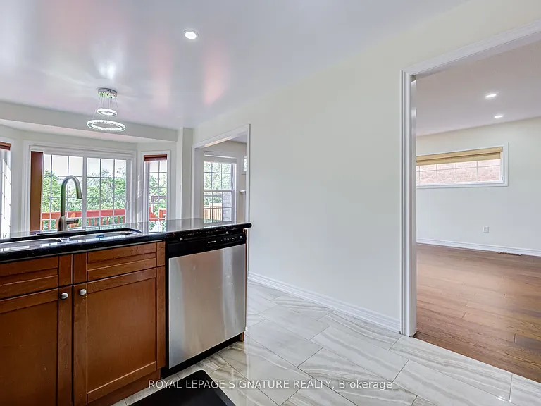 44 Selby Dr — Photo 20