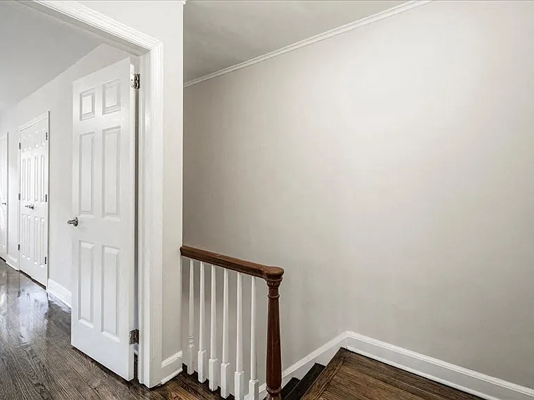 Scotland Park Townhomes — Photo 28