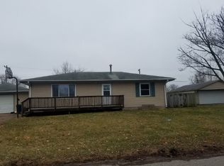 223 6th Street Ct W, Andalusia, IL