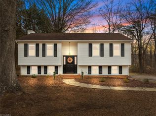 1335 Lynndale Dr, Winston Salem, NC 27106