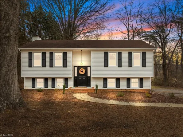 1335 Lynndale Dr, Winston Salem, NC 27106