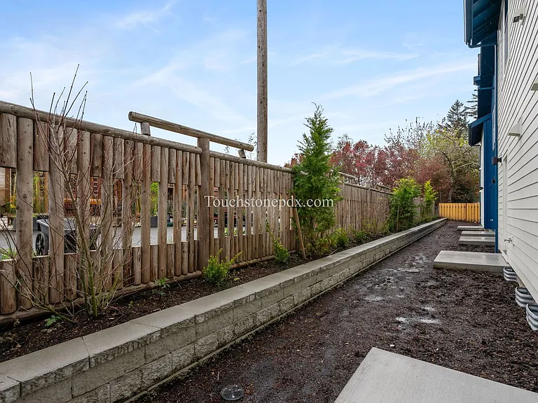 3323 SE 87th Ave — Photo 25