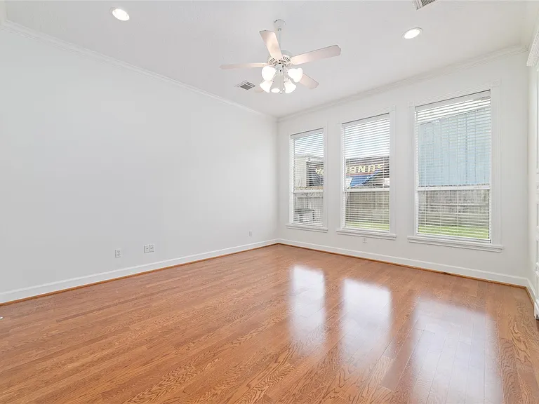 13311 Duke Of York Ln — Photo 15