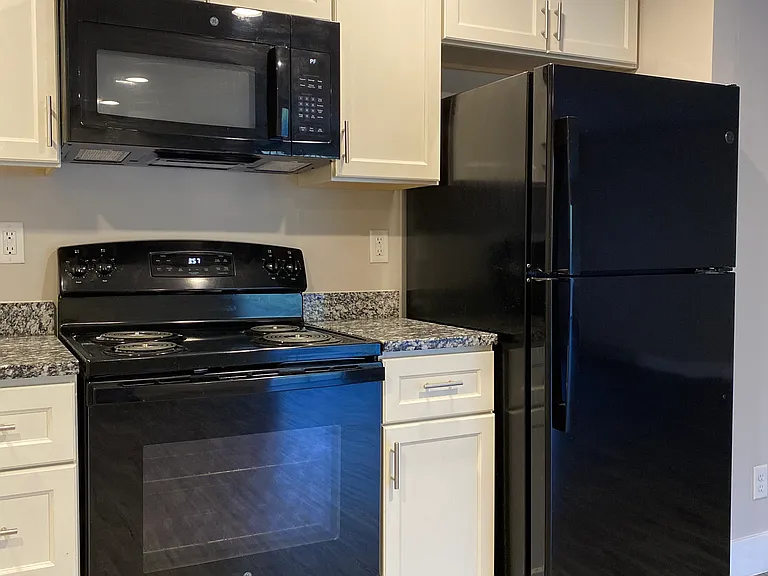 3233 Springdale Rd #7 — Photo 5
