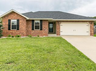 1205 E Melton Rd, Ozark, MO 65721