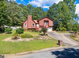 591 Sunset Ridge Dr, Lithia Springs, GA 30122