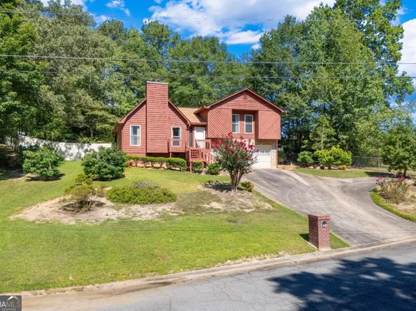 591 Sunset Ridge Dr, Lithia Springs, GA 30122