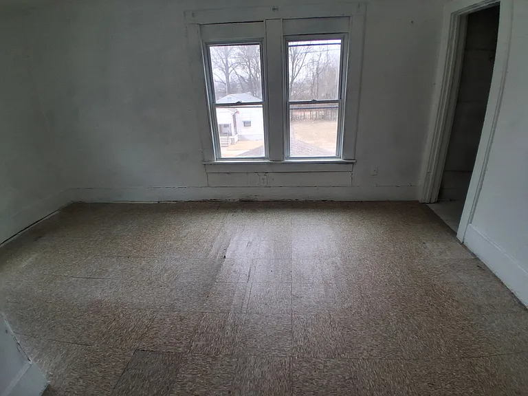 341 N 20th St — Photo 10