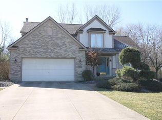 4588 Greenlawn Dr, Stow, OH 44224