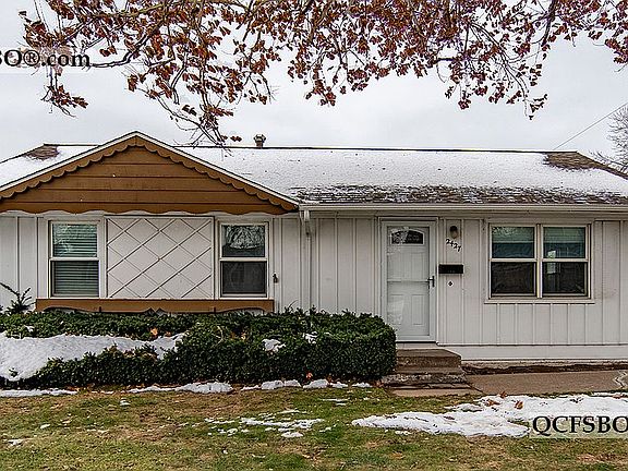 3rd image of 2427 Cypress Dr
