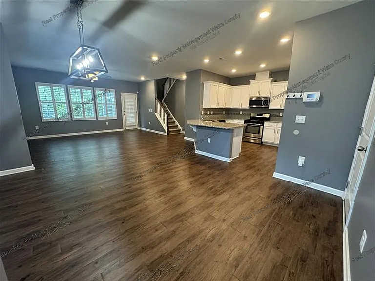 1161 Lookout Ridge Rd — Photo 3