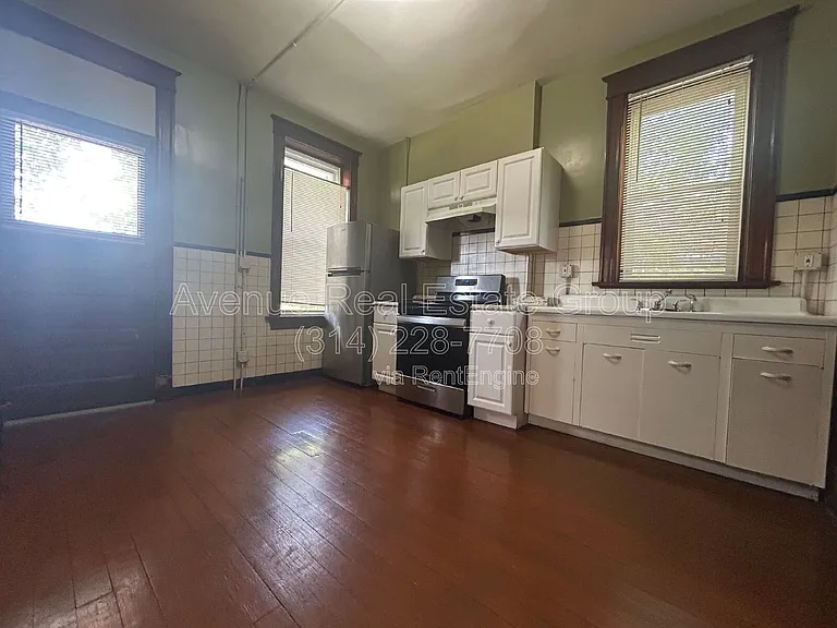 4415 S Compton Ave #1F — Photo 11