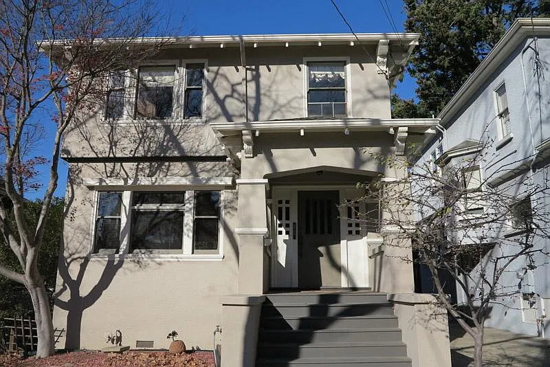 2729 Forest Ave — Photo 1