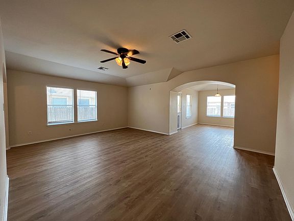 4th image of 1108 Reagan Wells Dr