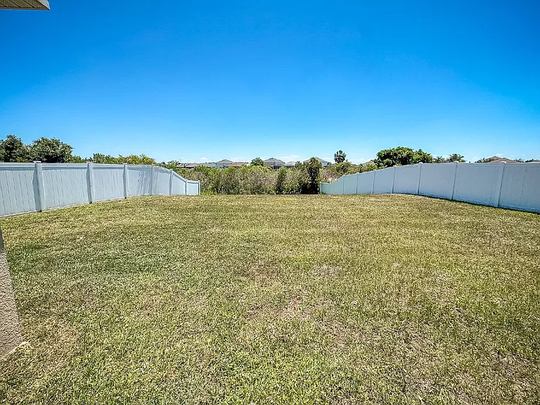 405 Gris Sky Ln — Photo 3