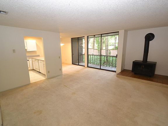 3rd image of 6260 139th Ave NE APT 74