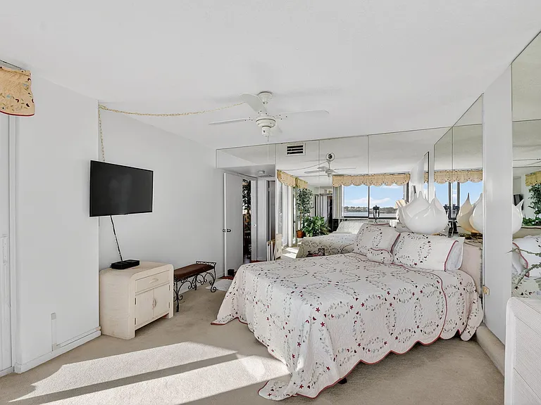 8200 Lakeshore Dr #507 — Photo 32