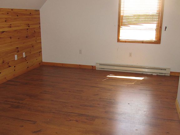 5th image of 2722 Petes Ln