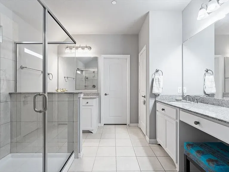 4433 Blackjack Oak Dr — Photo 3