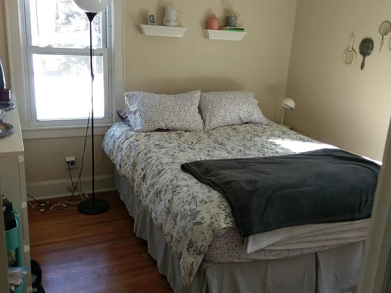 3215 Chicago Ave — Photo 2