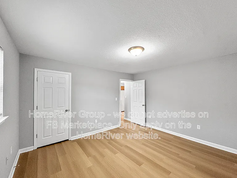 817 Henderson Ave — Photo 8
