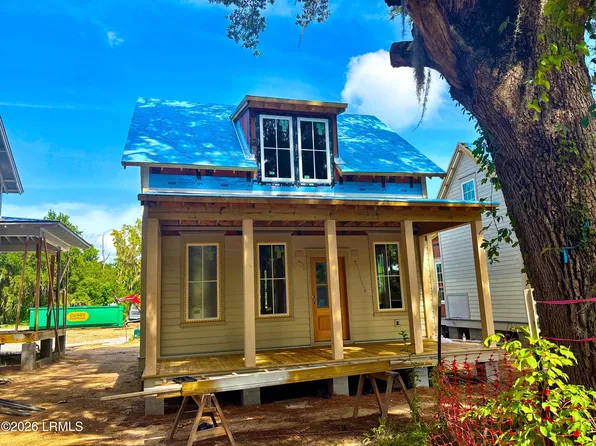 1302 London Avenue, Port Royal, SC 29935