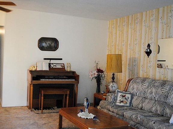 4th image of 4393 67th Ave N