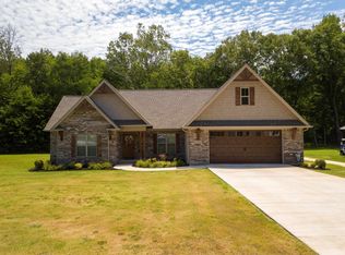 130 Rb Dr, Savannah, TN 38372