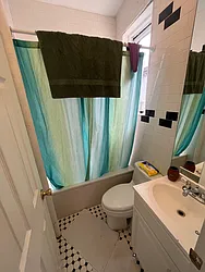 Rented by Green Line Realty