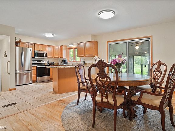 3rd image of 230 Mill Morr Dr