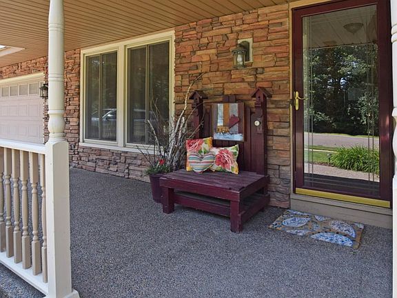 3rd image of 13101 Everest Ave