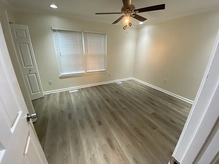 55 Oneonta Dr — Photo 26