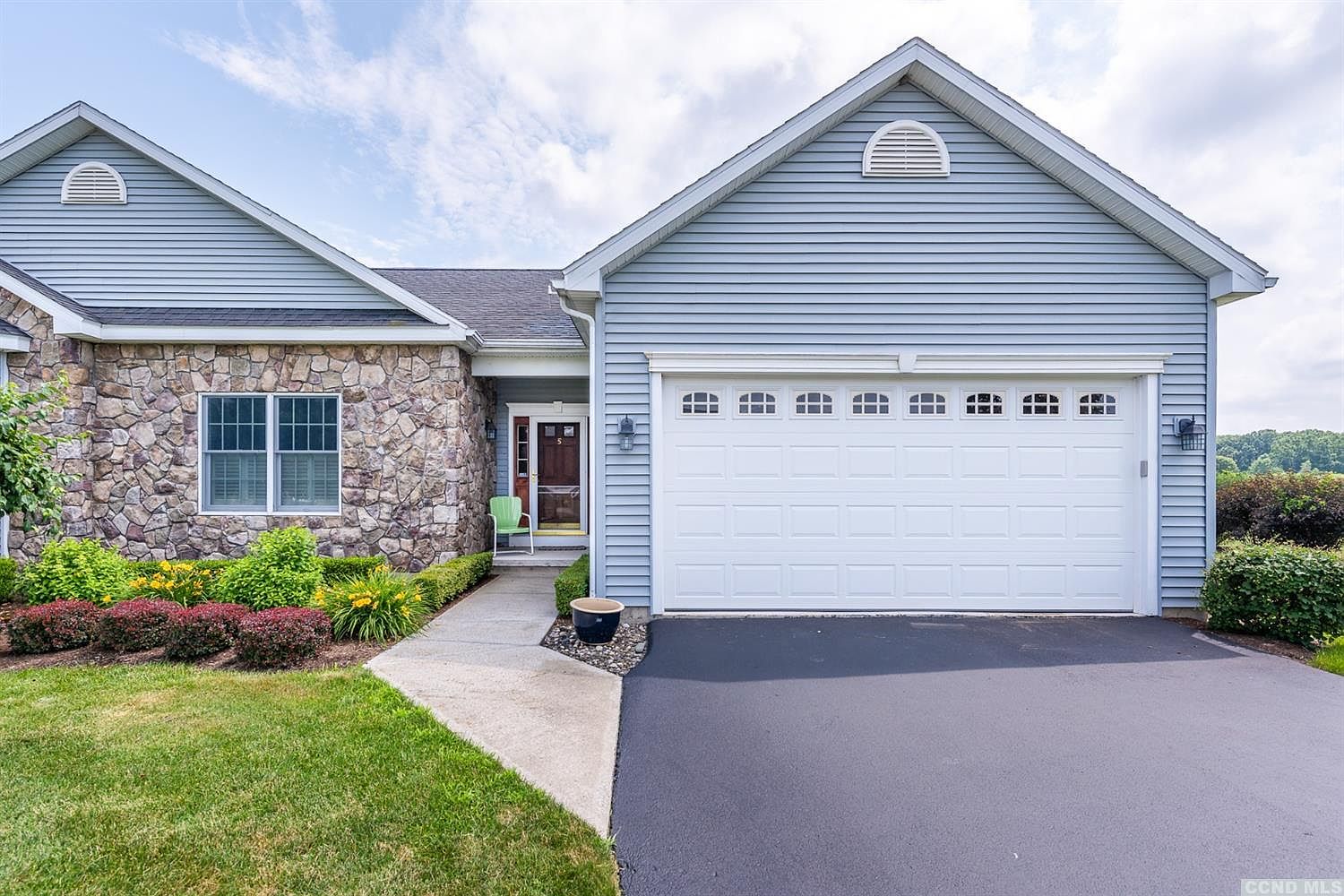 5 Bean Ln, Valatie, NY 12184 | Zillow