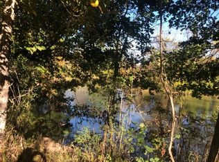 1138 Lakeside Dr, Ashland City, TN 37015