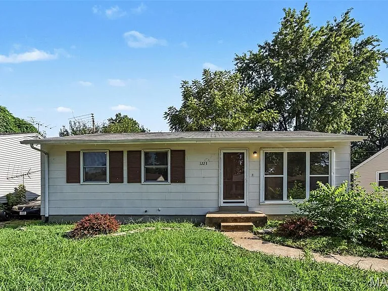 1223 Walker Ave — Photo 1